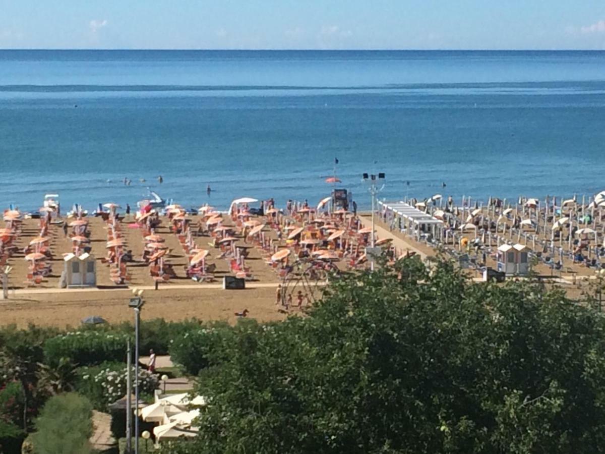 Villa Galasso Bibione Bagian luar foto
