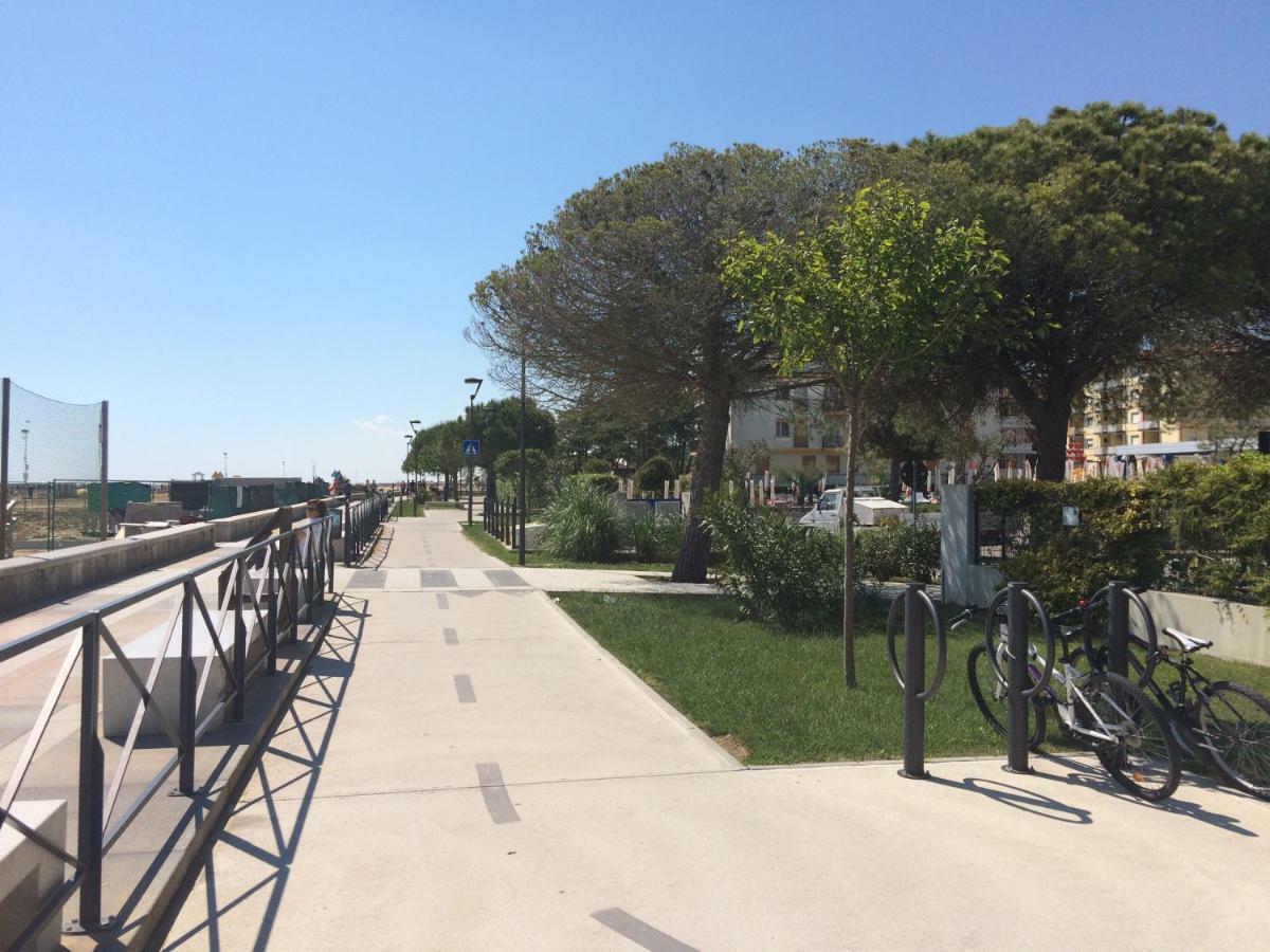Villa Galasso Bibione Bagian luar foto
