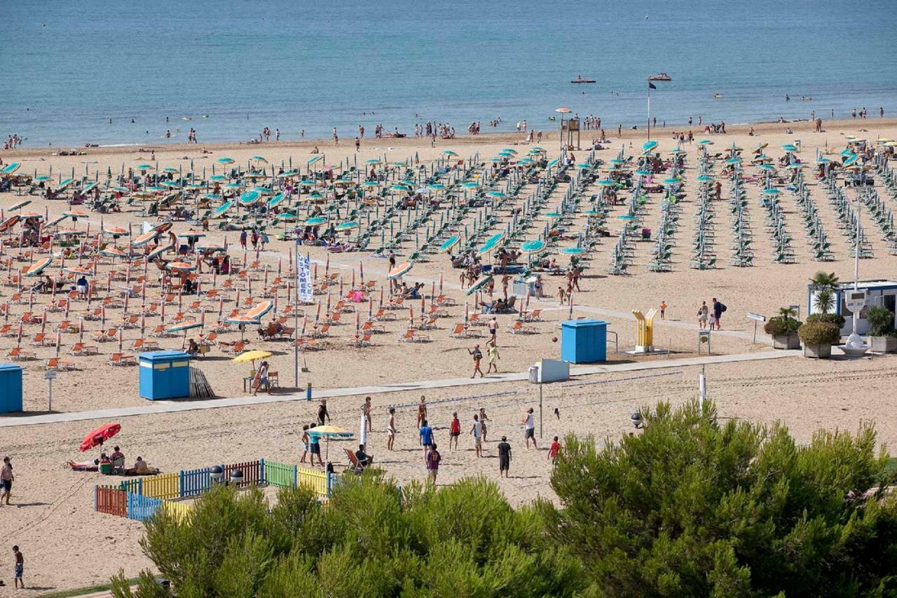 Villa Galasso Bibione Bagian luar foto